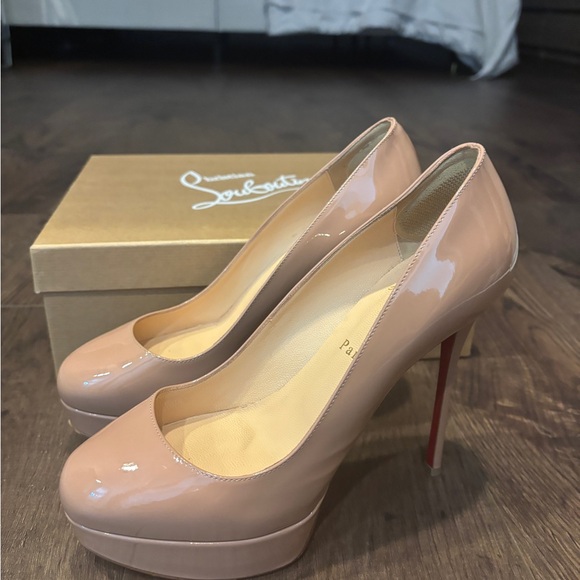 Christian Louboutin Beige Patent Leather Heels